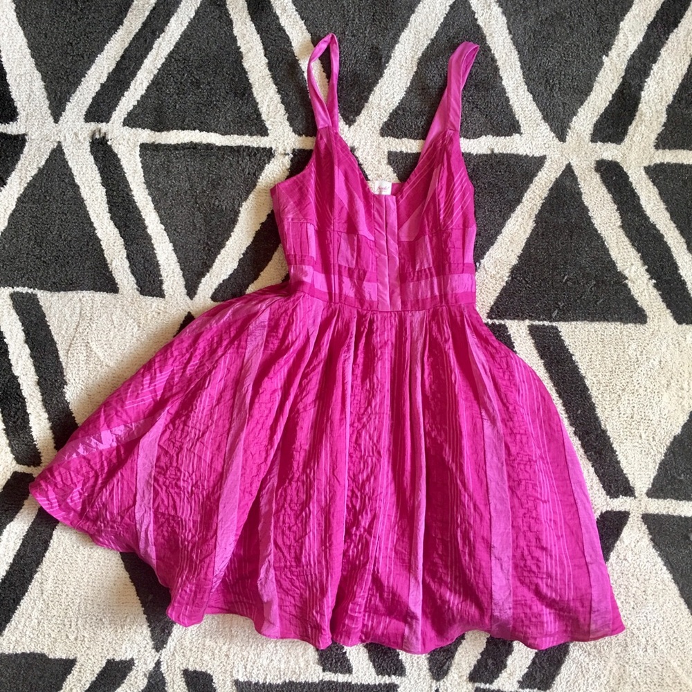 Stunning - Anthropologie pink Party Dress